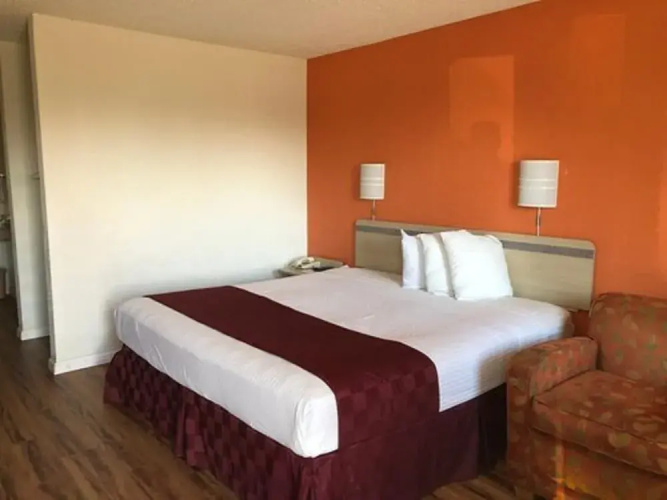 Delta Inn