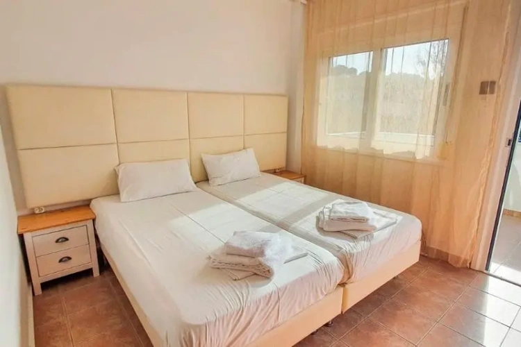 Standard Quadruple Family room with balcony