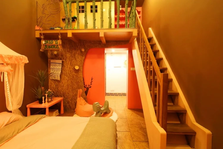 5 Bedrooms Villa