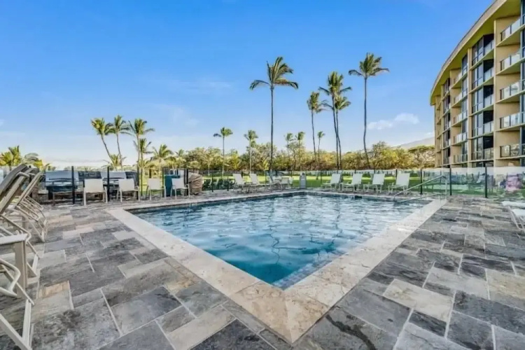 Kihei Surfside, #608 1 Bedroom Condo by RedAwning