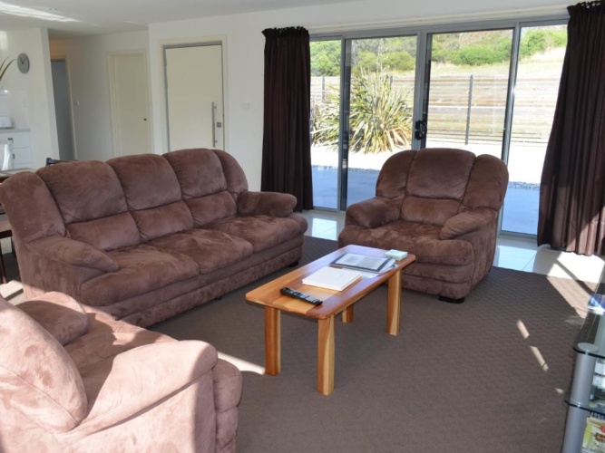 2 Bedrooms Villa