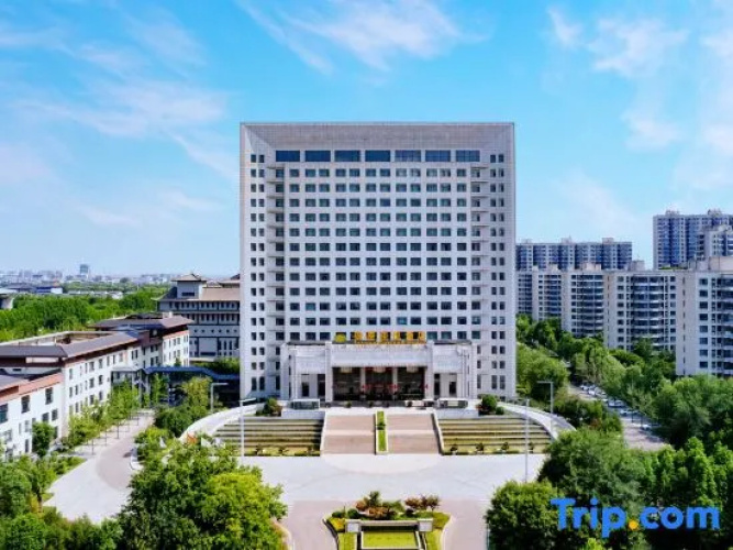 Inzone Garland Hotel