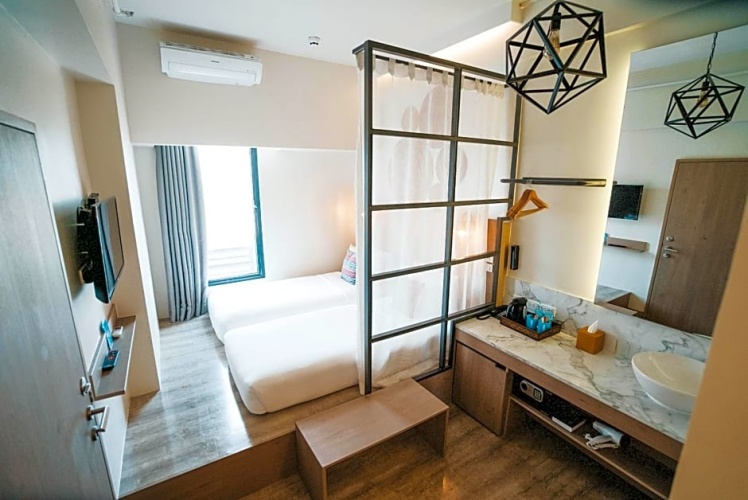 Makati Avenue Twin room