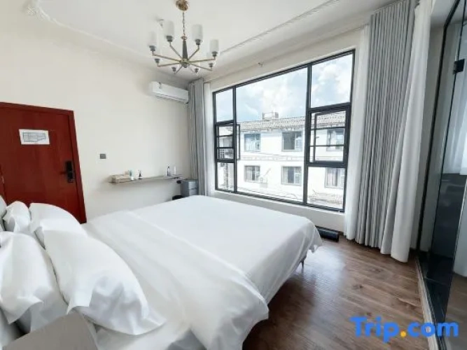 Standard Double room with courtyard view