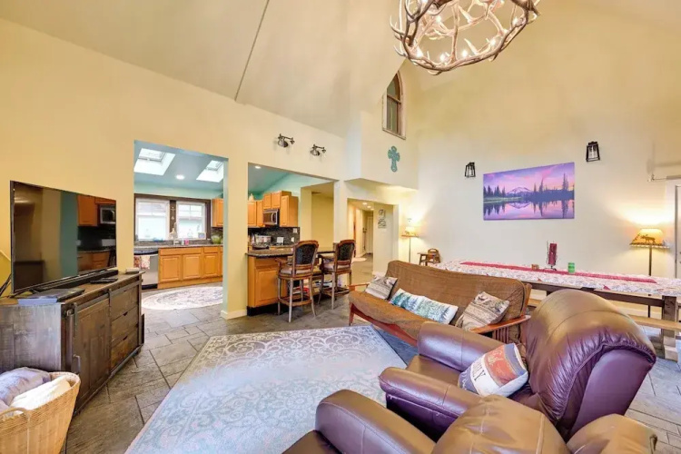 Ski, Fish & Explore: Packwood Home w/ Sauna!
