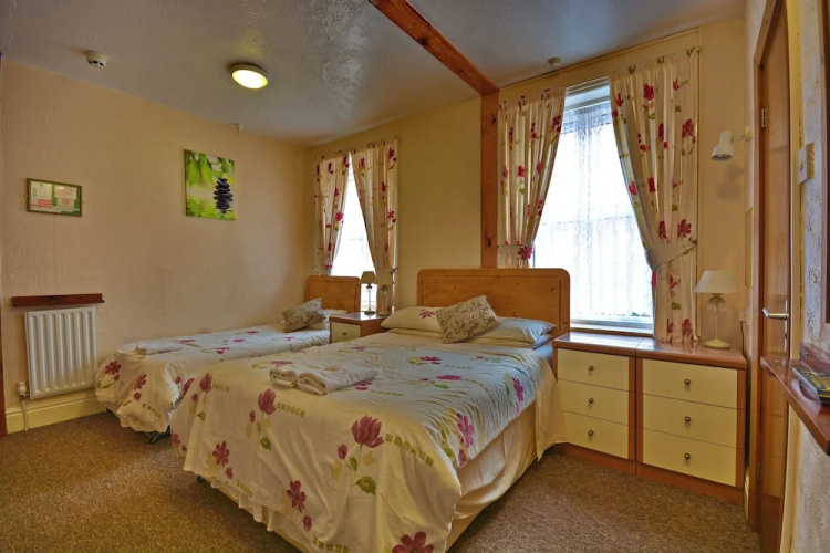 Shazron Guest House