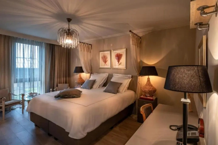 Comfort room