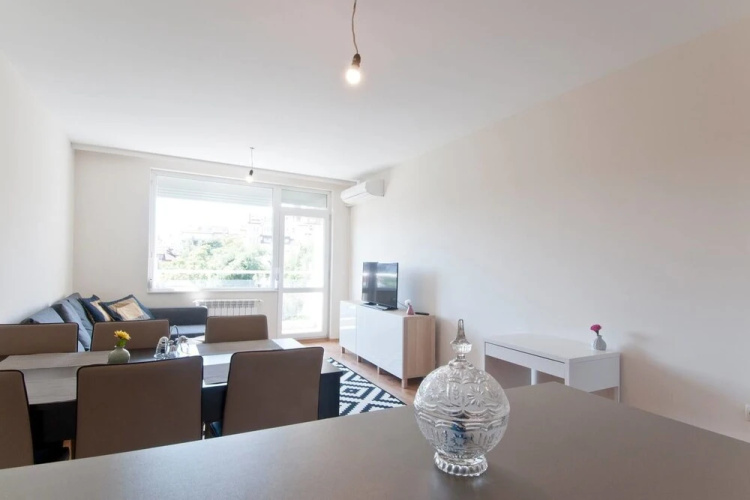 Fm Premium 1-Bdr Apartment - Banishora District