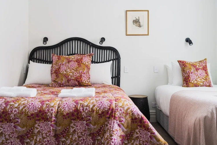 4 Bedrooms Premium Cottage