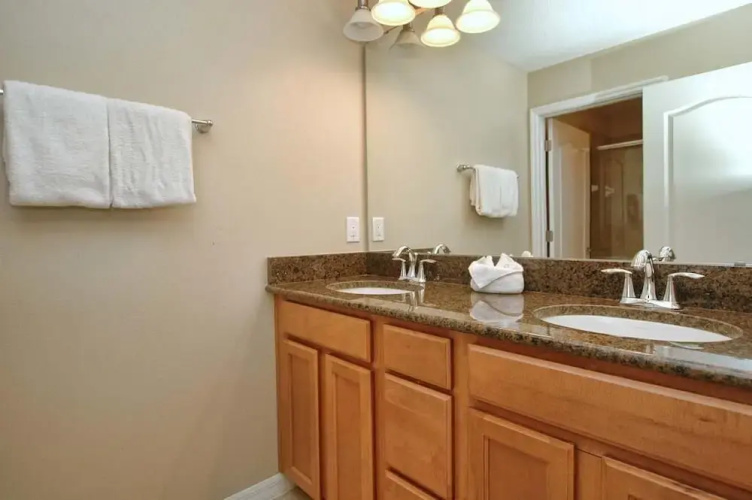 Property ID: 4.8954.3