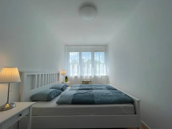 2 Bedrooms Apartment