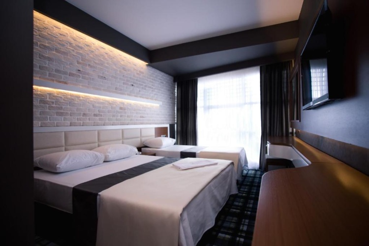 Comfort Triple room with view
