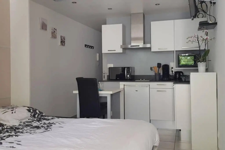 Charmant studio 2* rdc+ terrasse & parking privé