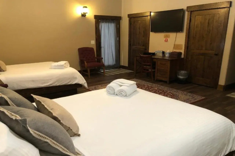 Zion Cliff Lodge