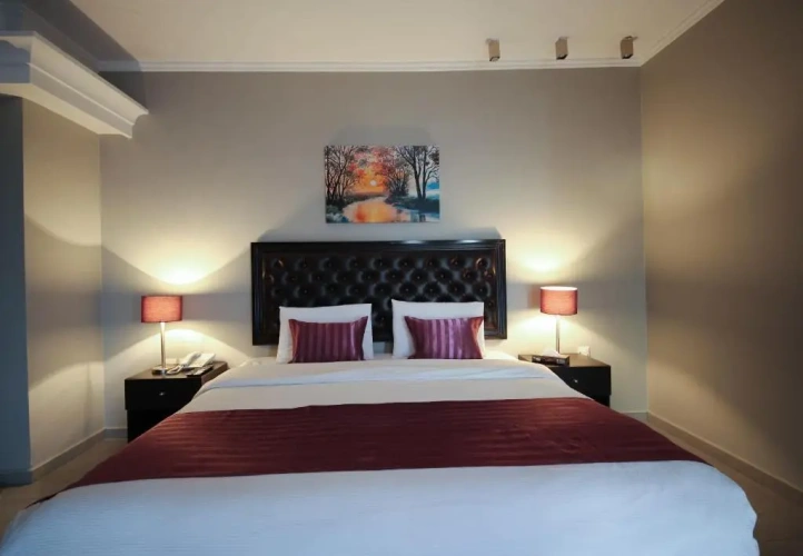 5 Bedrooms Villa with partial sea view