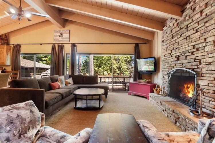 Waters Edge Oasis Shared Pool & Pier Access