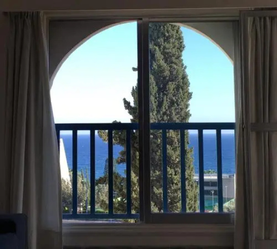 Spectacular 3 Bed Apartment