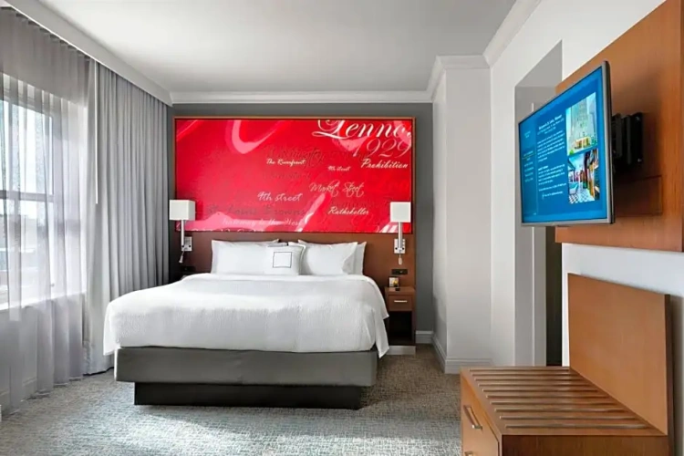 Standard Double room with city view