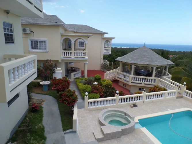 4 Bedrooms Comfort Villa with ocean view