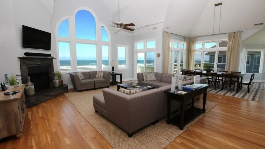 Treasure Island - 6 Br home by RedAwning
