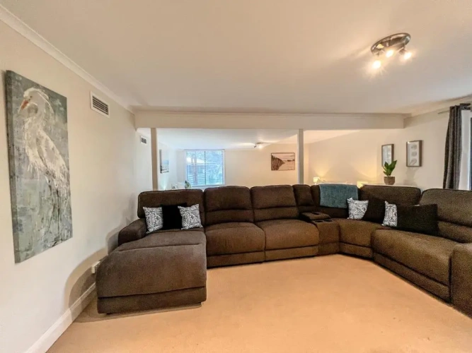 4 Bedrooms Cottage