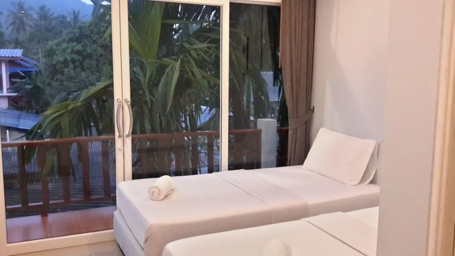 Standard Quadruple room with balcony and with mountain view