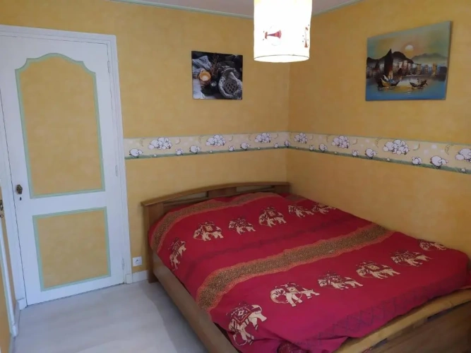 3 Bedrooms Apartment