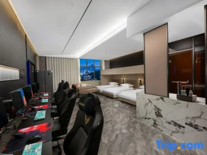Standard Quintuple room