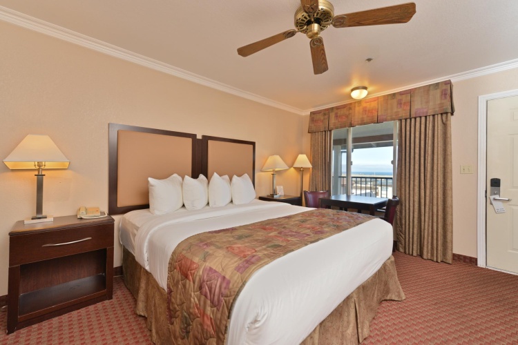 Standard Double room with ocean view