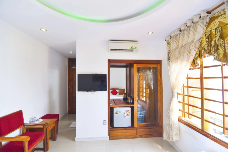 San San Hotel