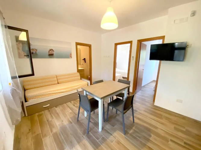 2 bedrooms appartement with shared pool jacuzzi and enclosed garden at Vieste