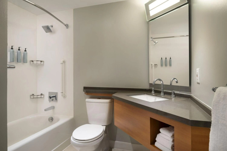 Courtyard By Marriott Long Beach Downtown photo 11