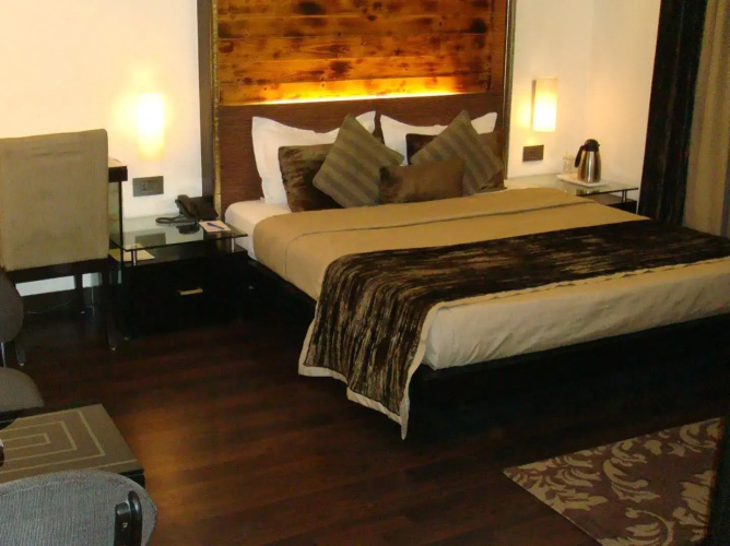 Shreyans Inn