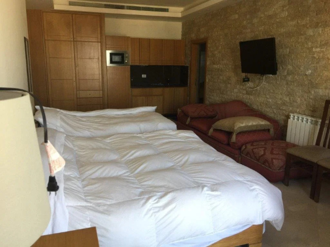 Raj Hotel