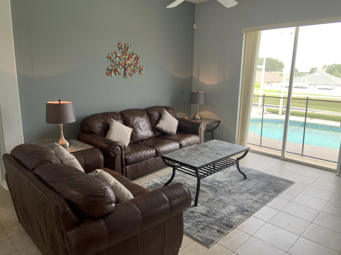 Newly Renovated Courtyard Villa