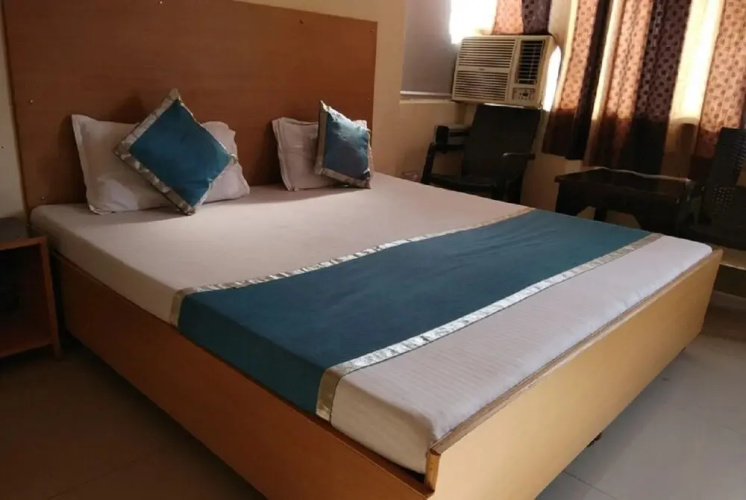 Goroomgo Tourist Home Rishikesh