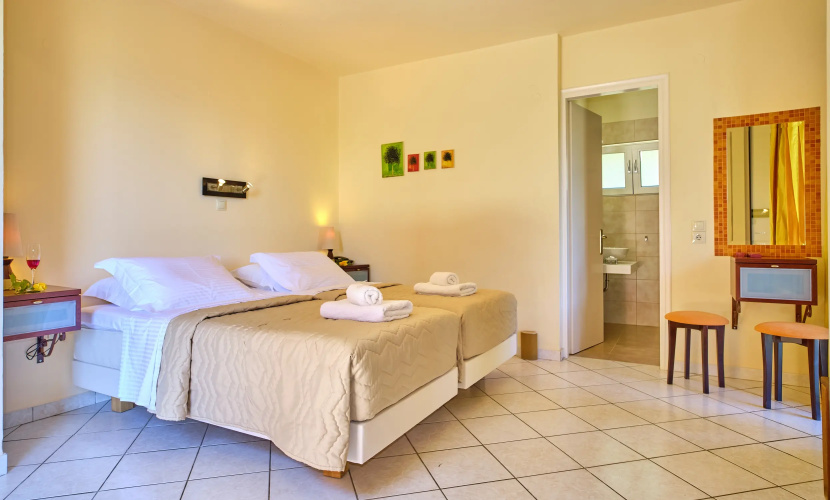Chrismos Luxury Suites & Studios