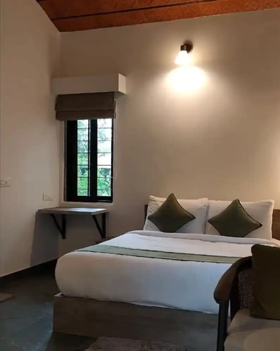 Standard Double room with balcony and with courtyard view