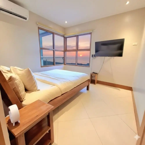 2 Bedrooms Luxury Double room with balcony and with bay view