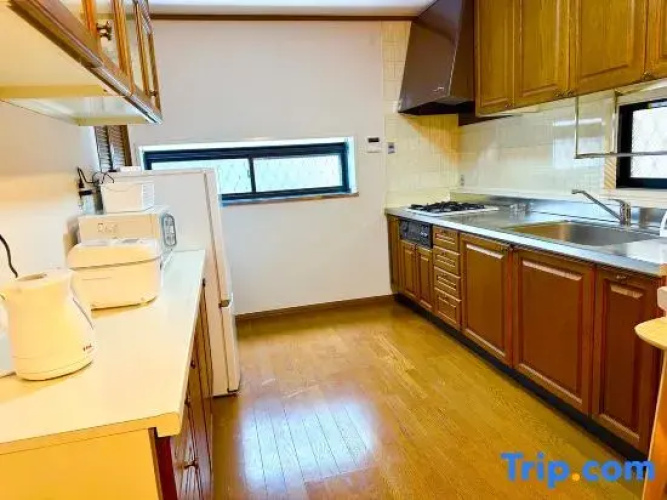 UHOME-5