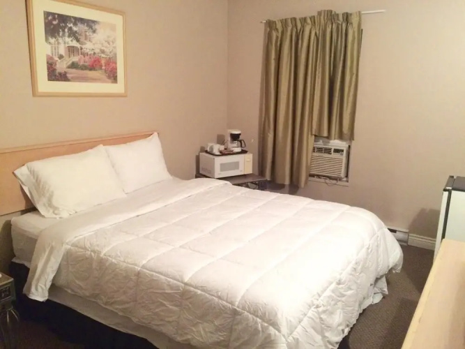 Barriere Motor Inn