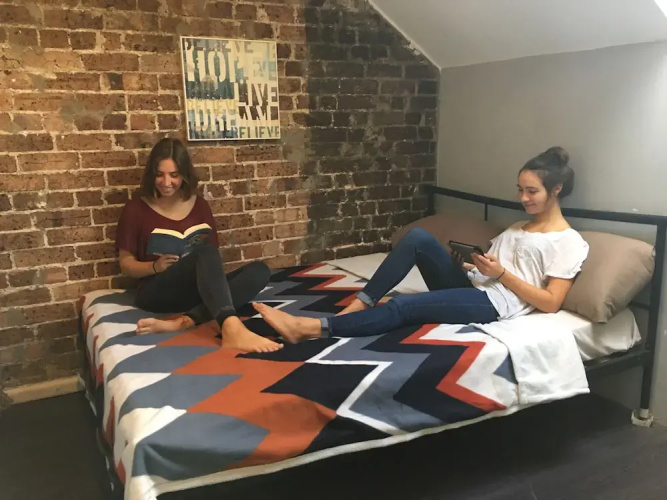 Balmain Backpackers