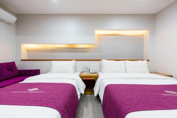 Superior Twin room