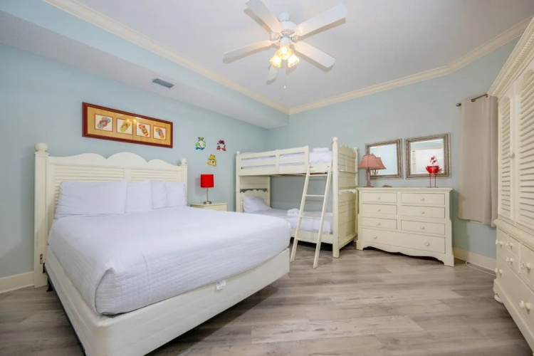 Phoenix On The Bay 1215 3 Bedroom Condo