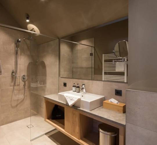 2 Bedrooms Deluxe Apartment
