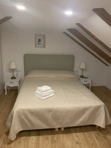 2 Bedrooms Apartment with city view
