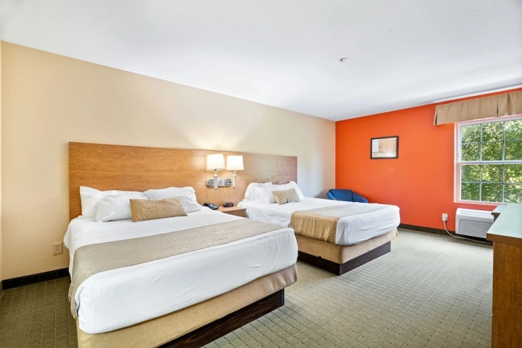 Splash Quadruple room