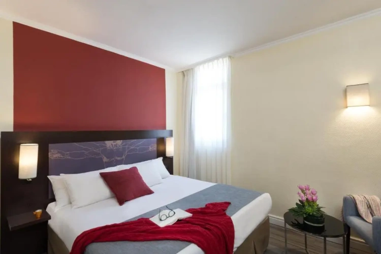 Comfort room with sea view