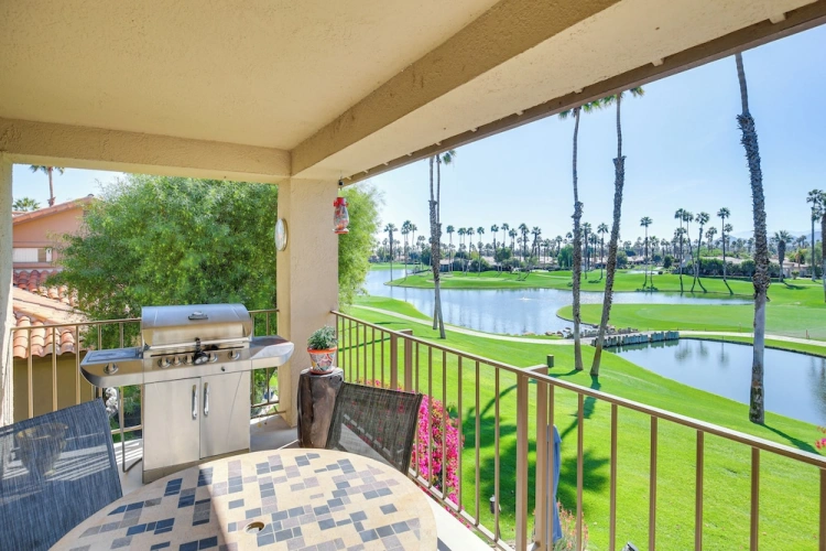 2 Bedrooms Apartment with balcony