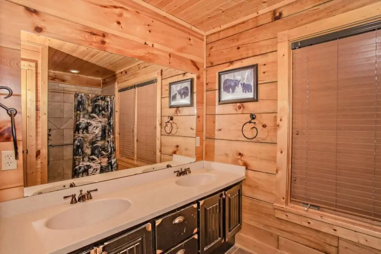 River's Edge By Heritage Cabin Rentals